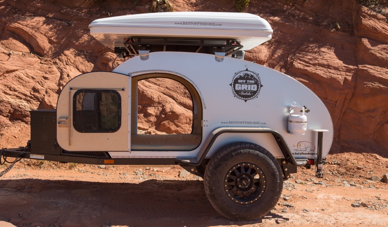 Roof top tent on trailer in Sedona